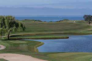 Golf - Hitting Over Hazards Golf - Hitting Over Hazards